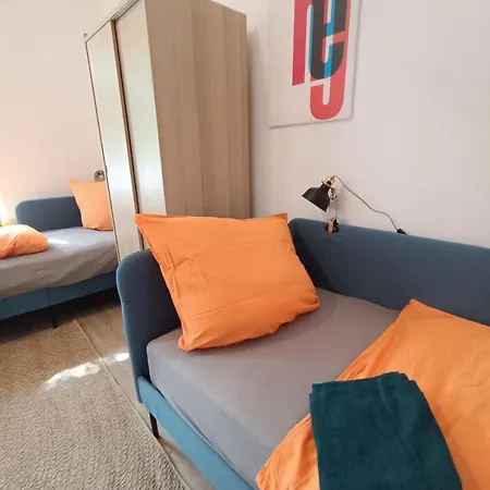 Stayinn -3 Zimmer, 6 Betten, Kueche Und Duschbad, Ideal Fuer Monteure * Merseburg