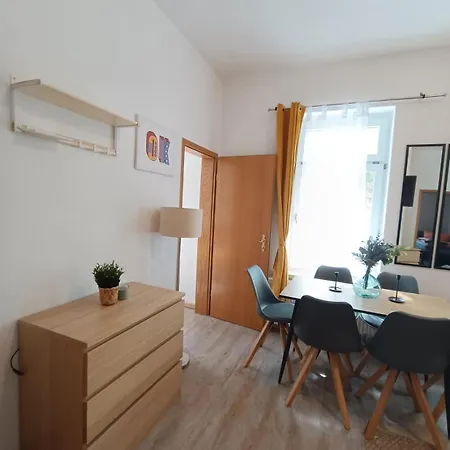 Stayinn -3 Zimmer, 6 Betten, Kueche Und Duschbad, Ideal Fuer Monteure Apartment *