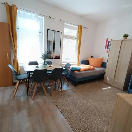 Stayinn -3 Zimmer, 6 Betten, Kueche Und Duschbad, Ideal Fuer Monteure * Merseburg