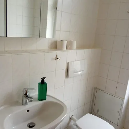 Apartment Stayinn -3 Zimmer, 6 Betten, Kueche Und Duschbad, Ideal Fuer Monteure